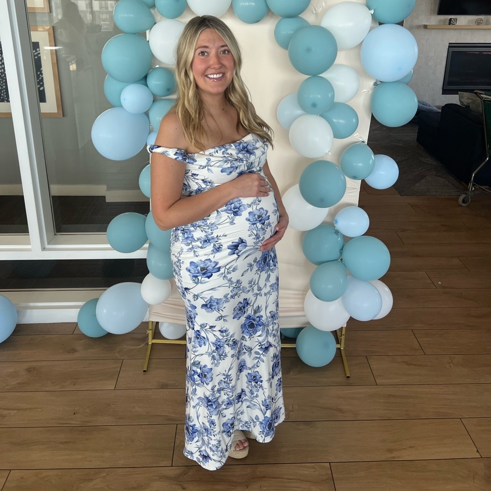 Club London Lita Floral Blue and White Maxi Dress